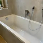 Theaterstrasse - 3 Schlafzimmer - 5 Betten - Gratis Pkw Stellplatz - Smarttv דירה ארפורט