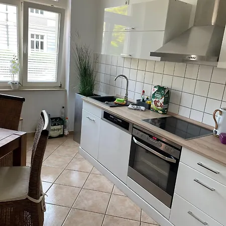 Apartment Theaterstrasse - 3 Schlafzimmer - 5 Betten - Gratis Pkw Stellplatz - Smarttv