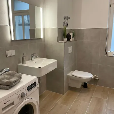 Theaterstrasse - 3 Schlafzimmer - 5 Betten - Gratis Pkw Stellplatz - Smarttv Erfurt