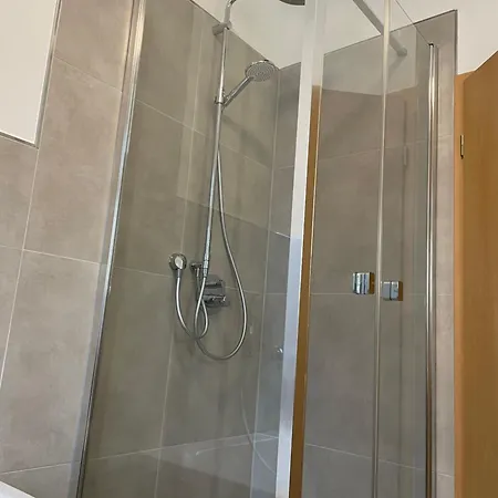 Theaterstrasse - 3 Schlafzimmer - 5 Betten - Gratis Pkw Stellplatz - Smarttv Διαμέρισμα Ερφούρτη
