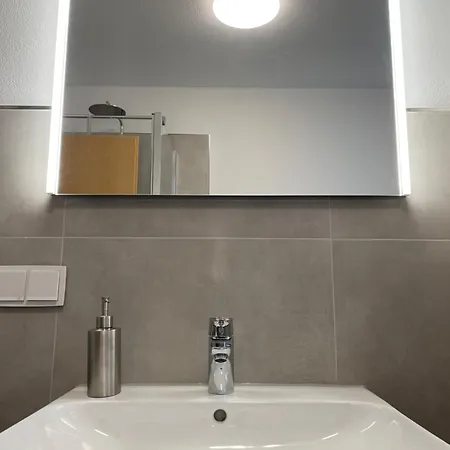 Theaterstrasse - 3 Schlafzimmer - 5 Betten - Gratis Pkw Stellplatz - Smarttv Διαμέρισμα *