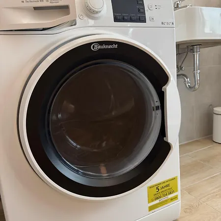 Theaterstrasse - 3 Schlafzimmer - 5 Betten - Gratis Pkw Stellplatz - Smarttv Daire Erfurt