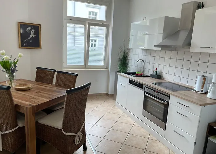 Theaterstrasse - 3 Schlafzimmer - 5 Betten - Gratis Pkw Stellplatz - Smarttv Erfurt