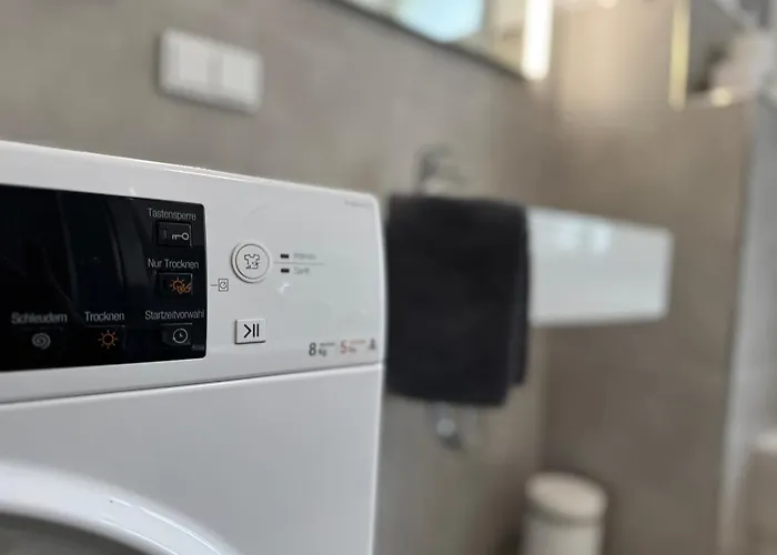 Theaterstrasse - 3 Schlafzimmer - 5 Betten - Gratis Pkw Stellplatz - Smarttv Apartman *