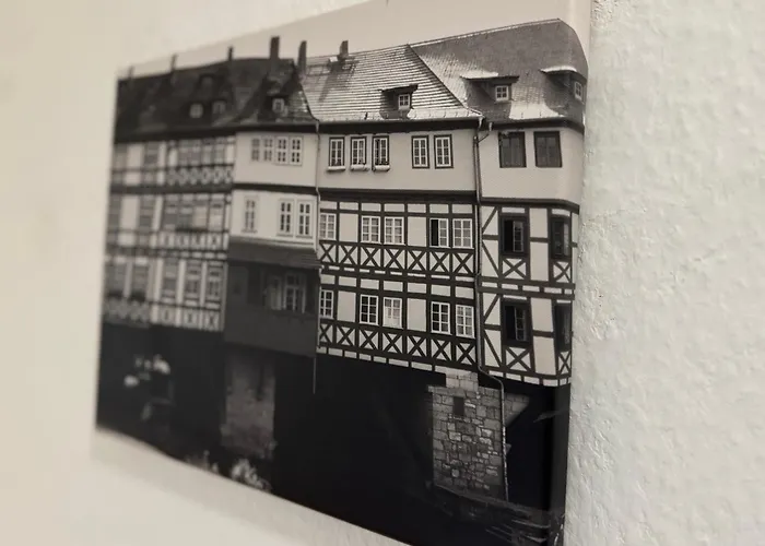 Theaterstrasse - 3 Schlafzimmer - 5 Betten - Gratis Pkw Stellplatz - Smarttv Daire Erfurt