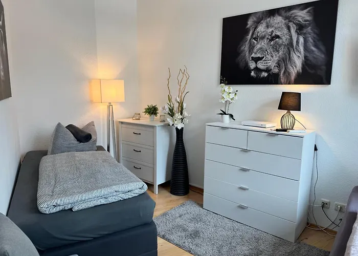 Apartman Theaterstrasse - 3 Schlafzimmer - 5 Betten - Gratis Pkw Stellplatz - Smarttv Erfurt